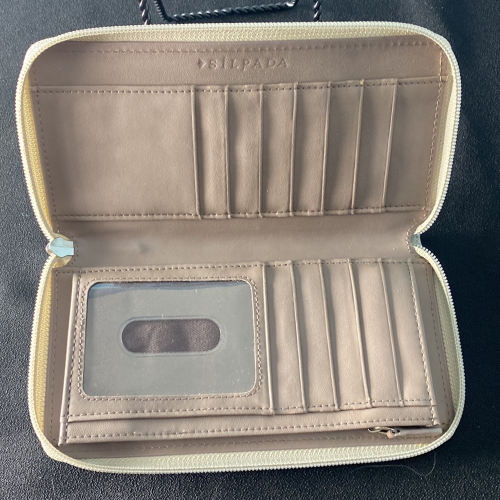 Silpada Margeaux Leather Wallet, - Picture 3 of 5